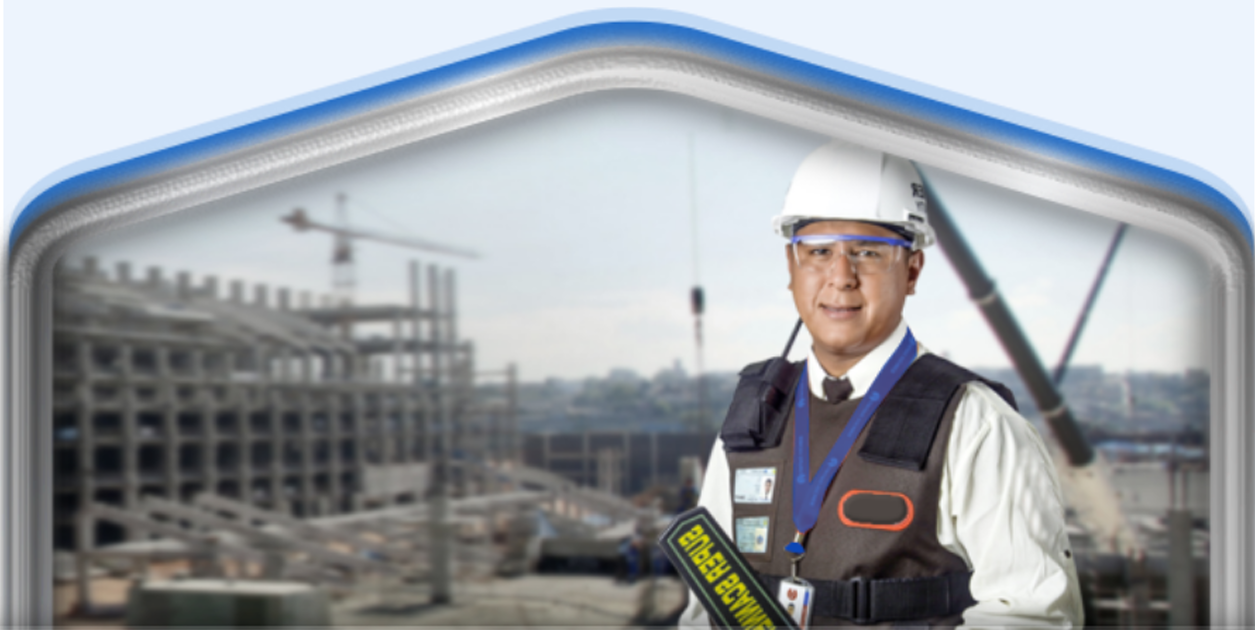 Agente de seguridad de Security C&P Consulting en obra en Lima